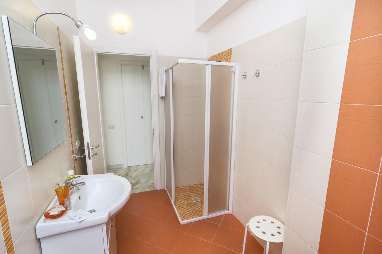 B&B Villa Genny A Pochi Passi Dal Mare San Cataldo  Dış mekan fotoğraf