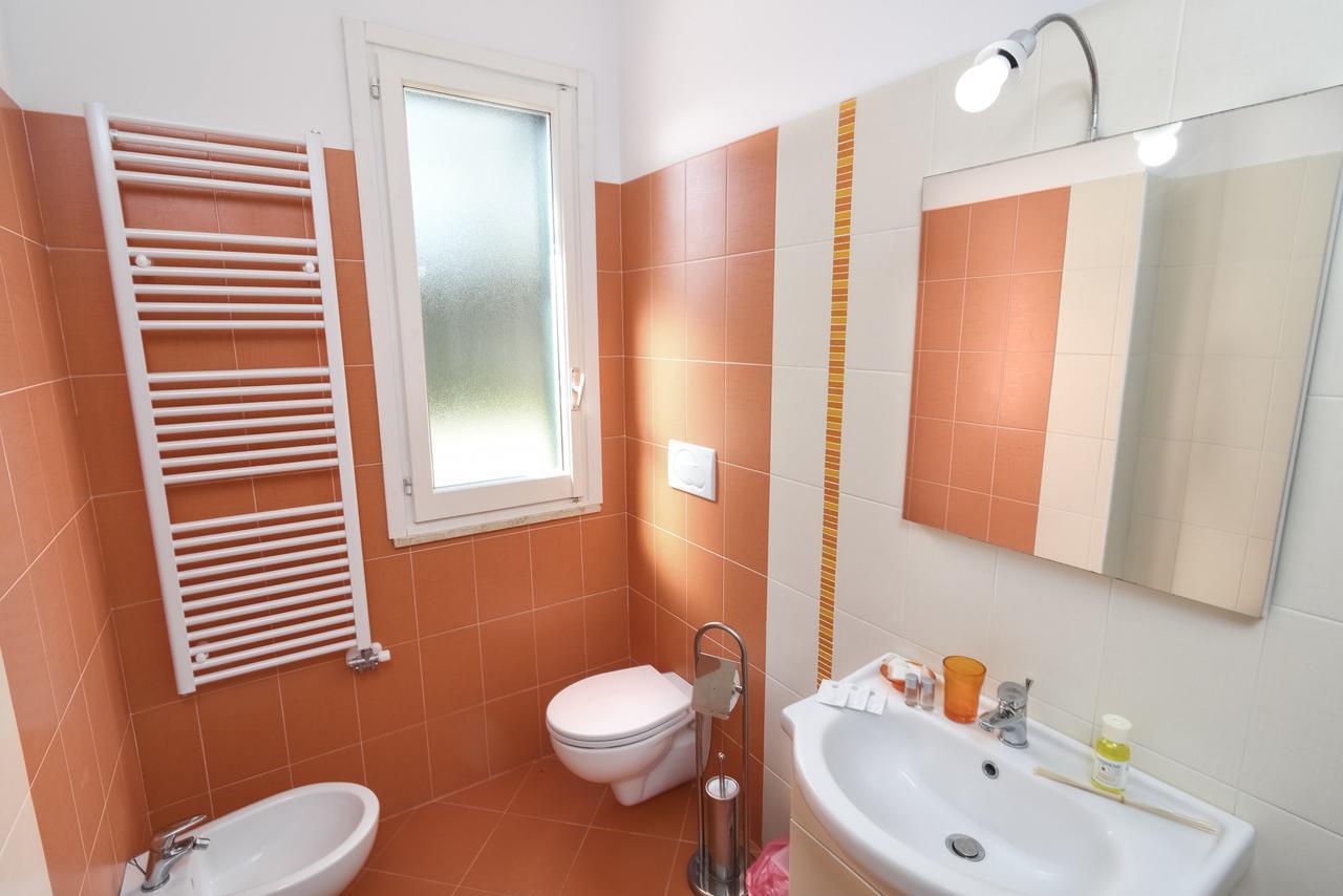 B&B Villa Genny A Pochi Passi Dal Mare San Cataldo  Dış mekan fotoğraf